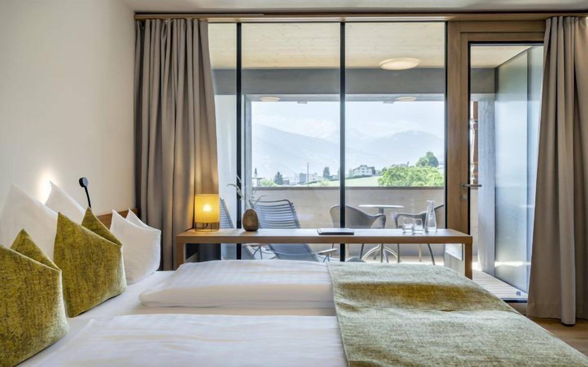 Gartenhotel Crystal Hotel 4*