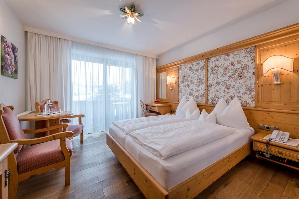 Gartenhotel Crystal Hotel 4*